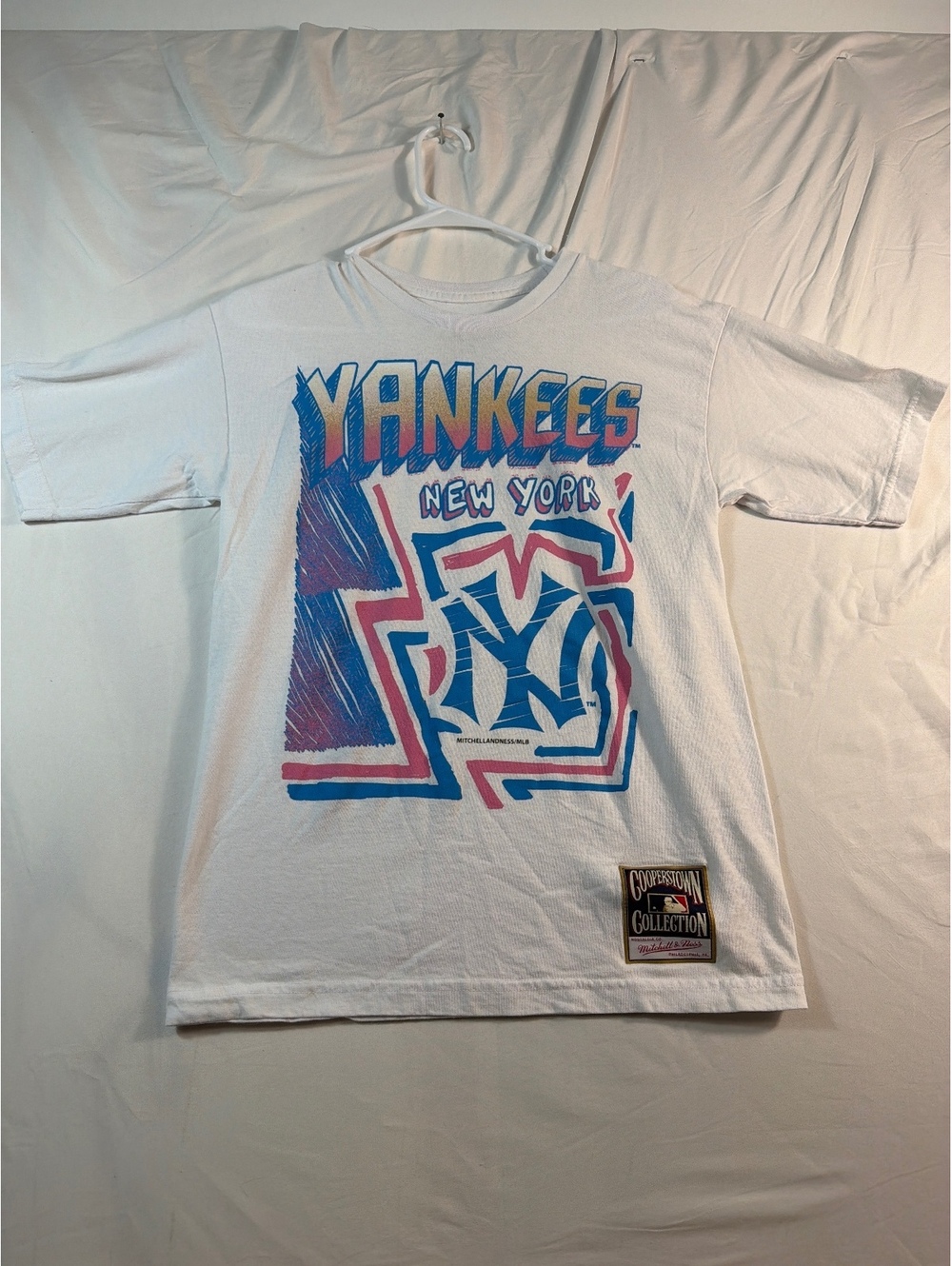 Mitchell & Ness Cooperstown Collection New York Yankees White Graphic T-Shirt M